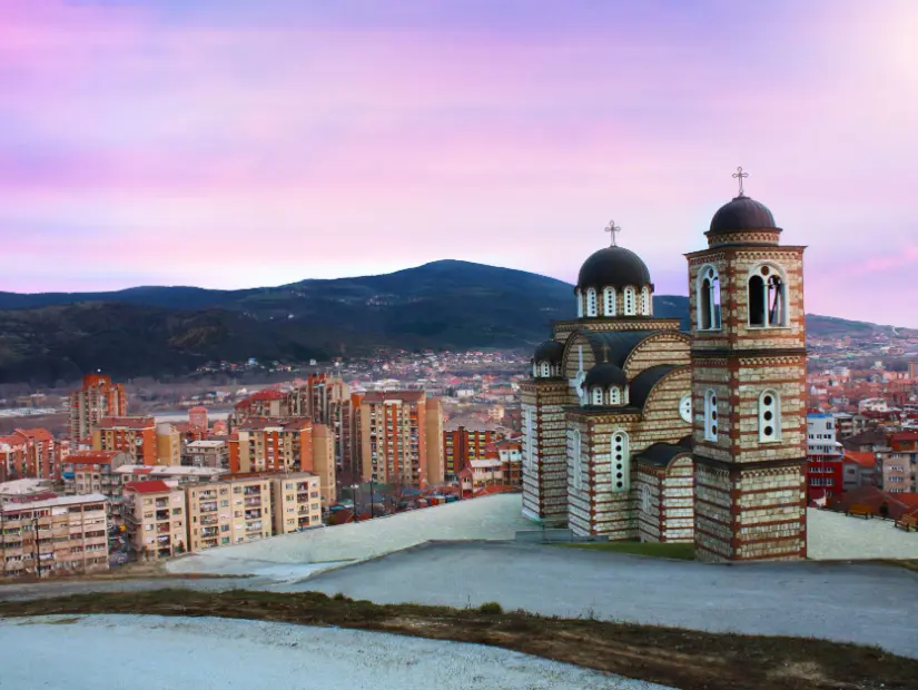  St. Demetrius Sırp Ortodoks Kilisesi'nin doğal görünümü, Mitrovica