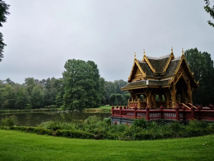 Hagenbecks Tierpark Hamburg'daki Asya tapınağı