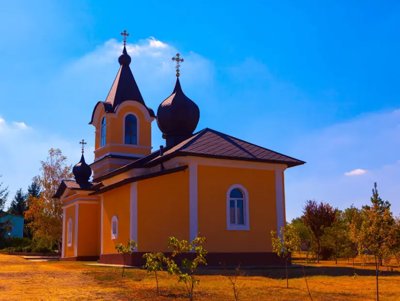 Moldova'daki Tipova Ortodoks Manastırı görünümü