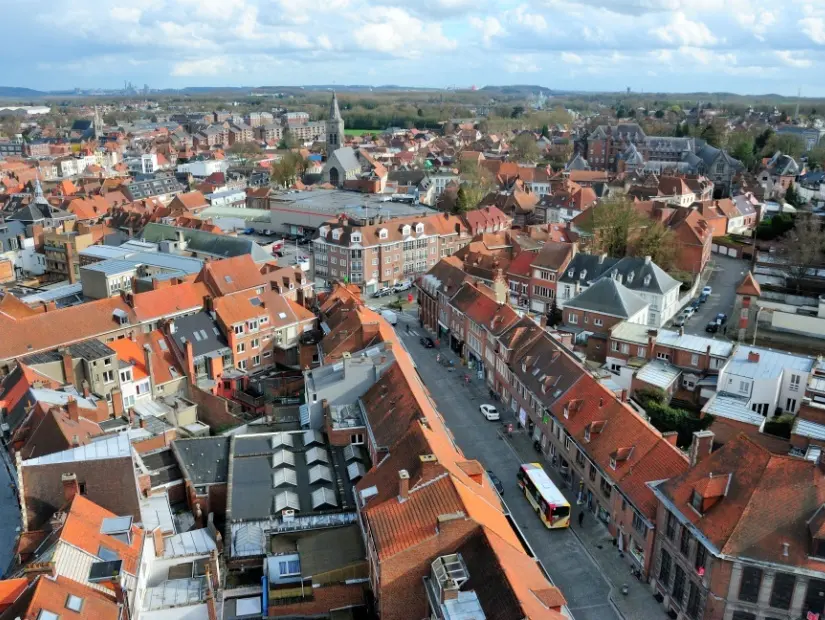 Belçika'nın Tournai Çan Kulesi'nden Tournai (Doornik) manzarası