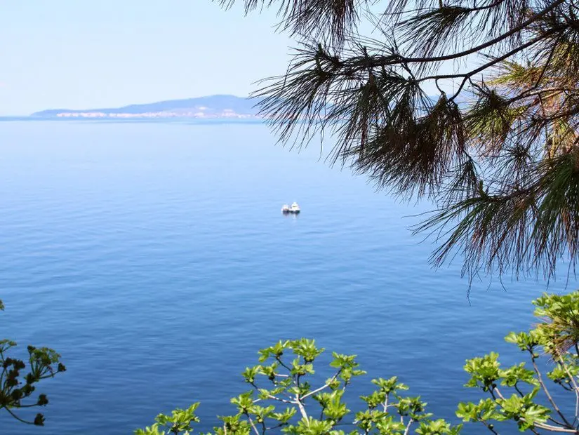 Bursa'nın Trilye ilçesi, marmara deniz kıyısında