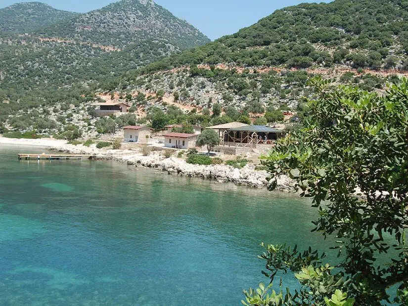 Ufakdere Plajı (Fakdere Koyu) görünümü