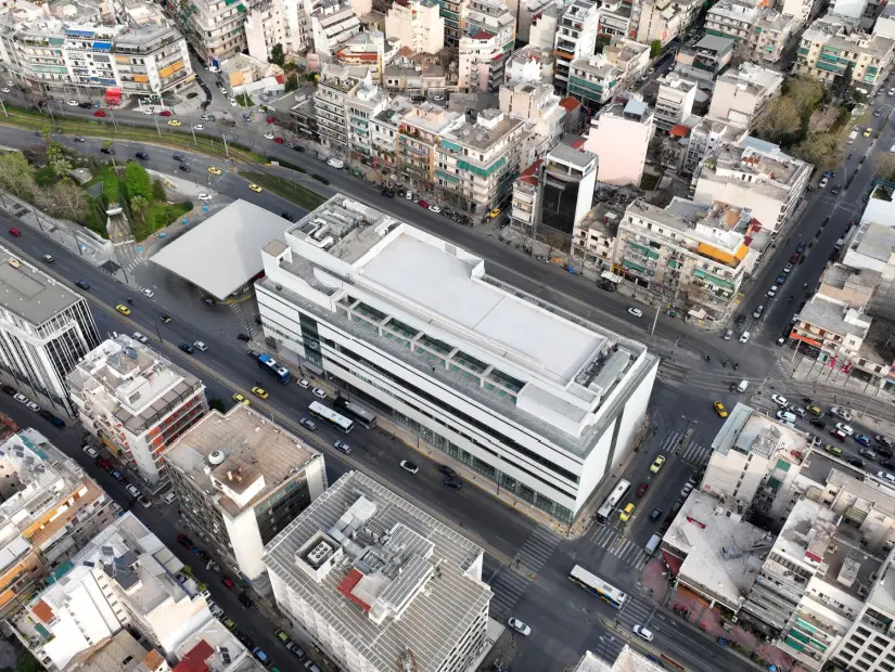Atina'daki ünlü Ulusal Çağdaş Sanat Müzesi'nin havadan drone fotoğrafı