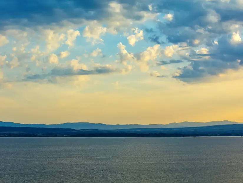 Volvi Gölü (Beşik Gölü) gün batımı manzarası