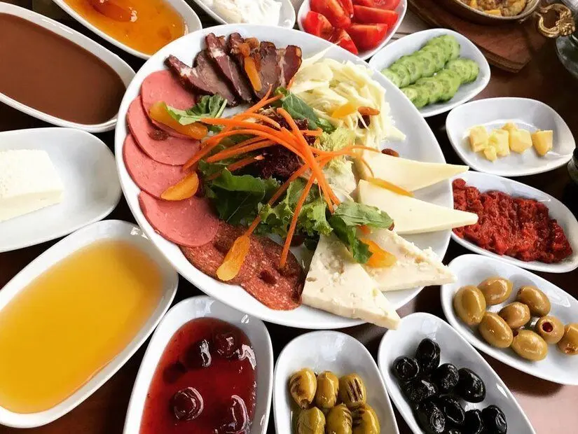 ZUDO Et Döner & Kahvaltı / Bayrampaşa