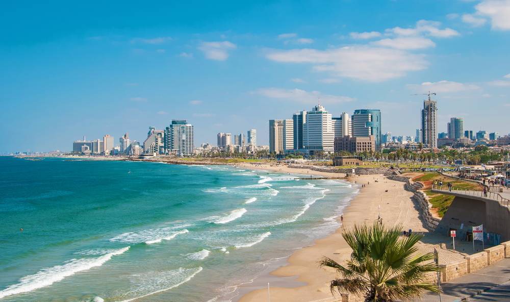 Tel Aviv sahillerinde güneşlenin