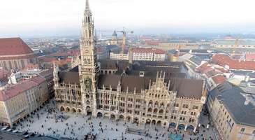 Marienplatz (Meryem Ana Meydanı)