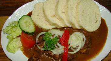 Hovezi Gulas Knedlikem