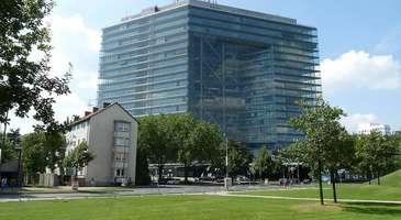 Stadttor Binası