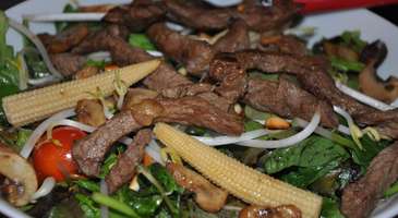 Acılı Etli Salata