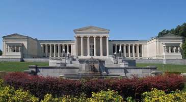 Albright Knox Sanat Galerisi’ndeki sanat eserlerini inceleyin