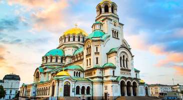Alexander Nevsky Katedrali’ni ziyaret edin  