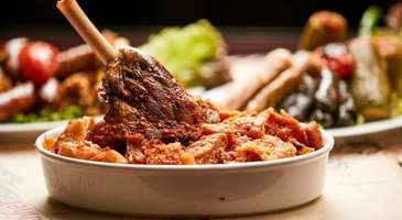 Lezzetli Mısır yemeklerini ve balıkları tadın  