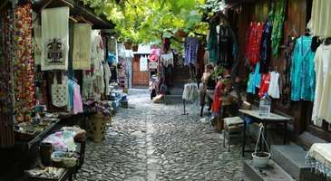 Bergama Arastası’nda alışveriş yapın 
