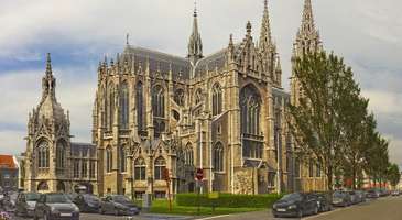 Saint Peter and Paul Kilisesi’ni gezin