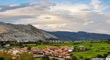 Yakın kasabaları ve köyleri dolaşın  