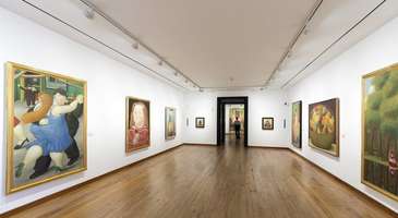 Botero Müzesi’nde sergilenen tabloları görün  