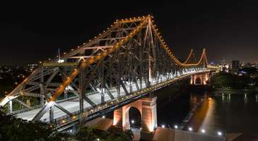 Story Bridge’den geçin  