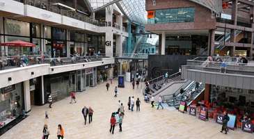 Cabot Circus’ta alışveriş yapın