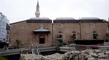 Cuma Camii