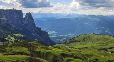 Muhteşem manzaralı dağlarının tadını çıkarın