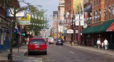 Greektown bölgesinde eğlenin  