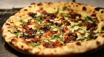 Michigan tarzı pizzayı deneyin 