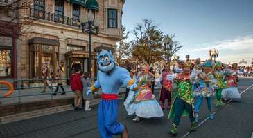 Büyülü bir masal dünyasına girmek için Disneysea’ya gidin