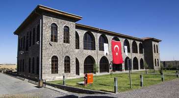 Müze turu yapın