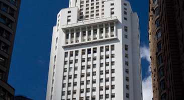 Edificio Banespa binasına çıkıp şehri tepeden izleyin 