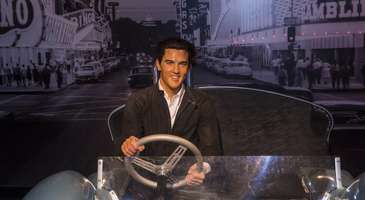 Ünlülerin kopyalarıyla fotoğraf çektirin 