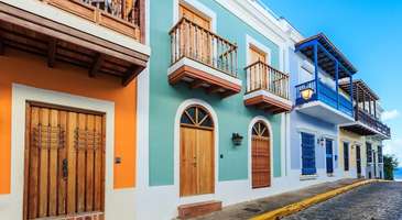 Eski San Juan renkli evlerini ziyaret edin