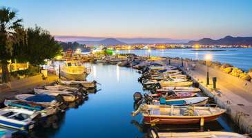 Rodos’un kuzeydoğusundaki Faliraki’yi ziyaret edin