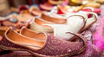 İran’ın geleneksel ayakkabısı olan Giveh’i deneyin