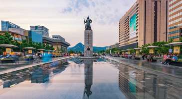 Gwanghwamun Meydanı’nda turlayın 