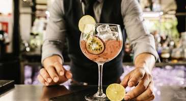 Harry Johnson's Bar’da bir şeyler için