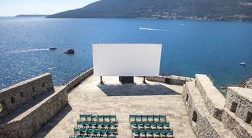 Herceg Novi Tiyatrosu