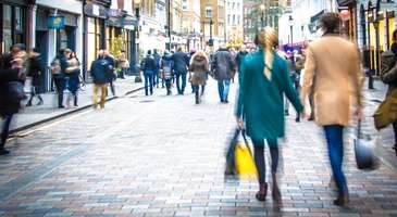 High Street üzerinde bir tur atın 