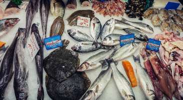 Pazarlardan taze balık ve sebze alın  