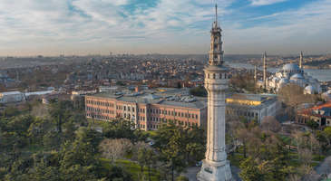 İstanbul Üniversitesi