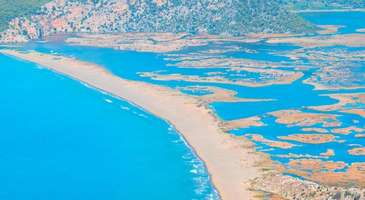 Dalyan’da teknelerle gezin ve İztuzu Plajı’nda yüzün 