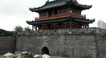 Jingzhou Antik Kenti’nin kulelerine tırmanıp şehri izleyin 