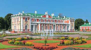Kadriorg Parkı ve Sanat Müzesi’ni ziyaret edin  