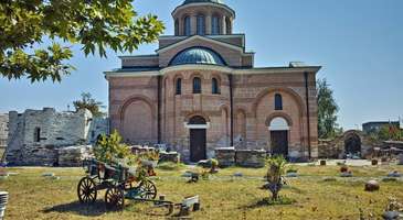 St. Joan Kilisesi’ne gidin