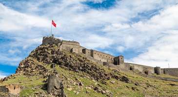 Kars Kalesi’nden şehri izleyin