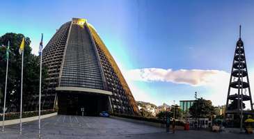 Metropolitan Katedrali