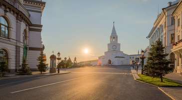 Şehrin sembolü Kazan Kremlin’i dolaşın 