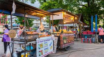 Pirinçli ve baharatlı Koh Samui yemeklerini deneyin 