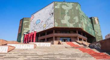 Müzelerinde kentin sanatsal dokusunu öğrenin