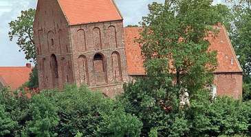 Leaning Tower’ı (Eğik Kule) yakından görün 